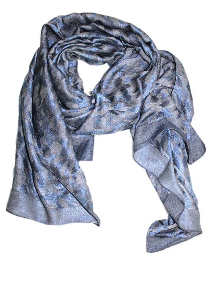 Manufacturer of Italian silk square scarves fashion scarves in Como ...
